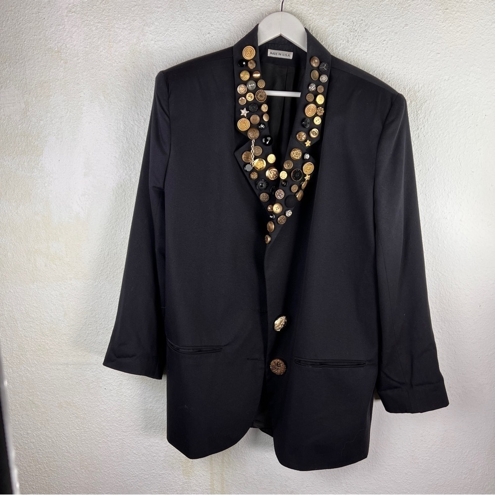 81ST & PARK Vintage Retro 90’s Blazer with vintage buttons on lapel. Size Large